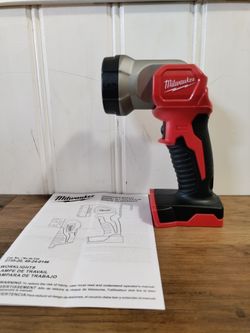 M18 Milwaukee Lithium-Ion Cordless 100 Lumens LED Flashlight (Tool-Only)