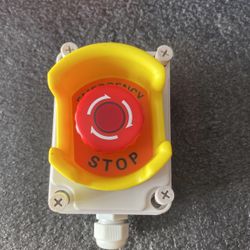 SWEIDEER EMERGENCY STOP ILLUMINATE 220V BUTTON PLATIC BOX