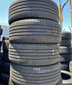 235/60/18 Goodyear set de Tires con 80% de vida las 4