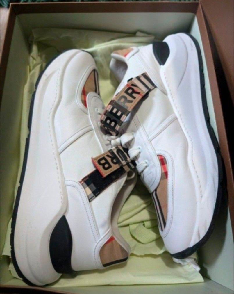 White Burberry steppas Sneakers With Box