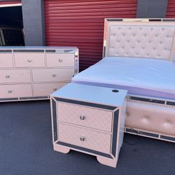 Queen Bedroom Set 