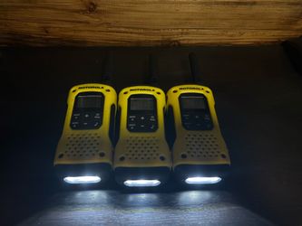 MOTOROLA WALKIES