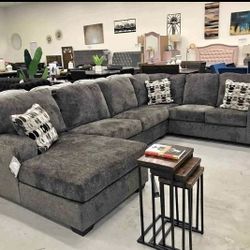 U SHAPED SECTIONAL COUCH By ASHLEY 
