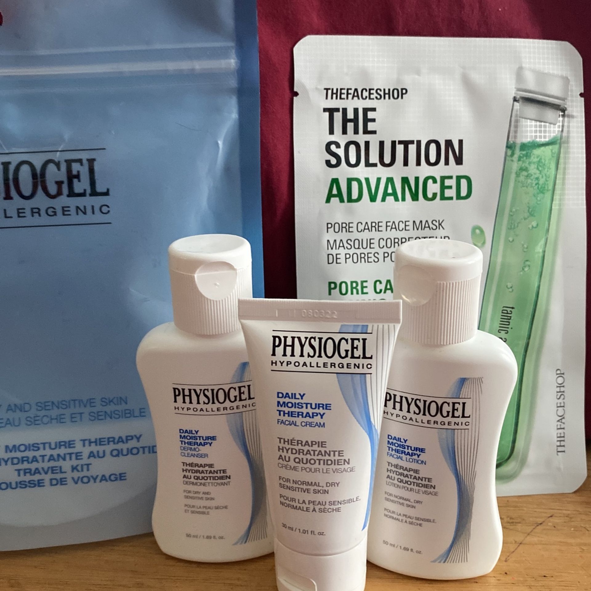 Avon PHYSIOGEL Hypoallergenic Travel Kit