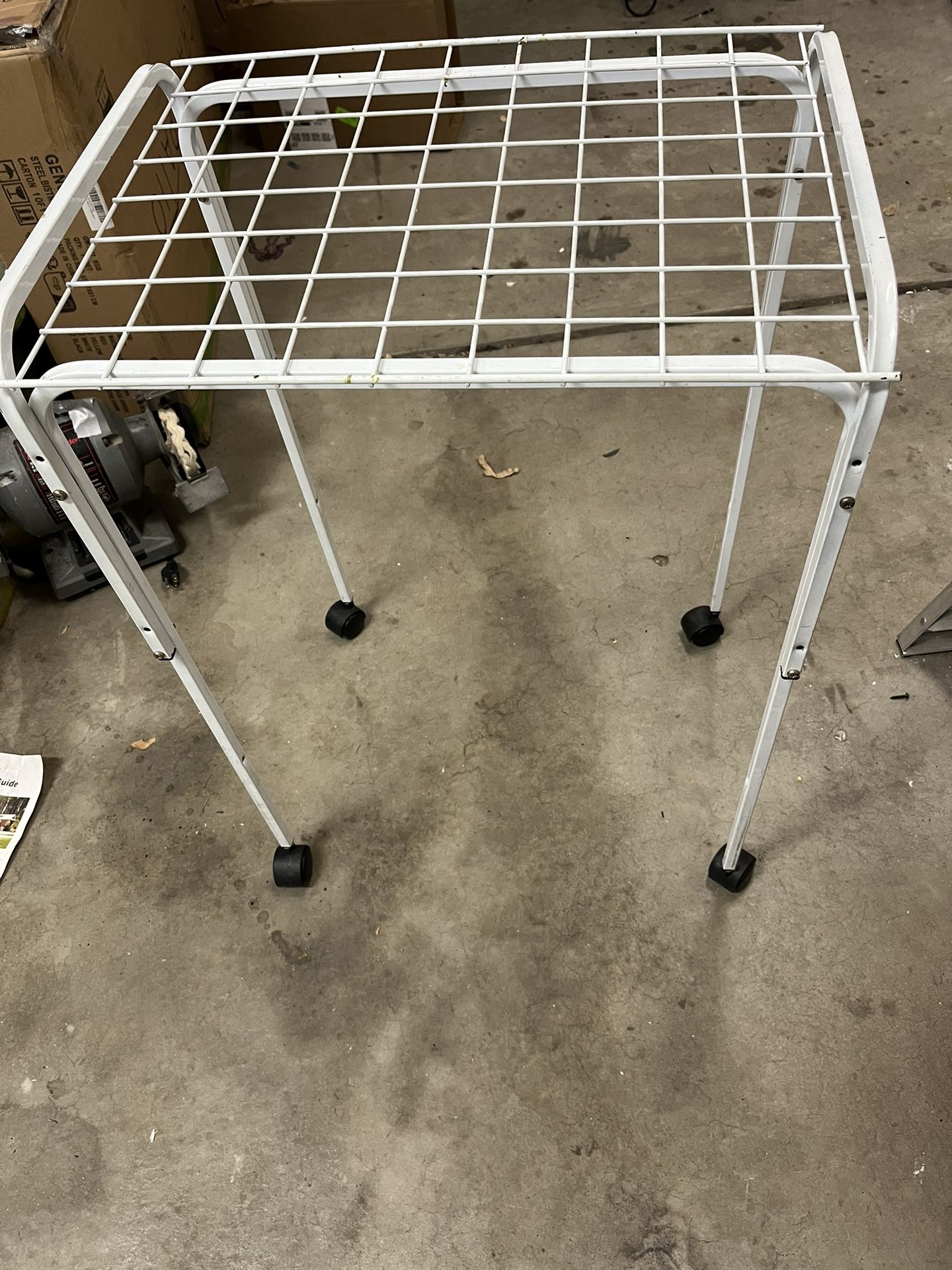 Bird Cage Stand In Excellent Condition Free
