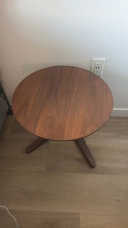 Set of 2 Round Walnut Wood Side Table