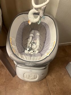 Graco Sense2Soothe Baby Swing with Cry Detection Technology