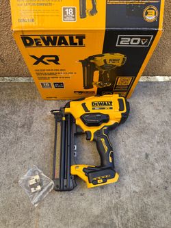 DEWALT 20V MAX XR 18-Gauge Brad Nailer (Tool Only)