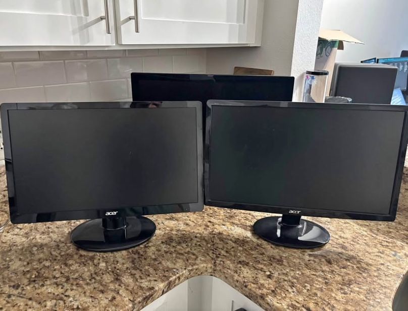 Acer Computer Monitors (not HDMI enabled)