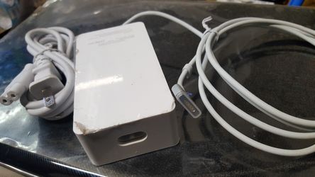 MacBook pro power adapter