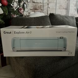CRICUT AIR 2 BRAND NEW 