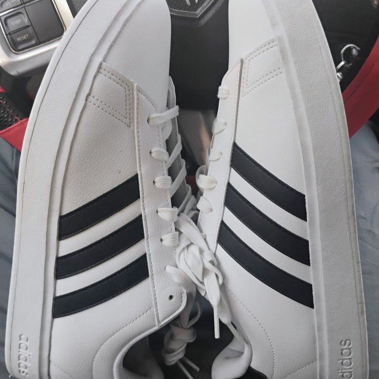Adidas's Zip Up Wind Breaker Size 12 Shoes⁷⅗