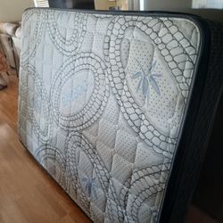 One Full One Twin Bed Matresss 