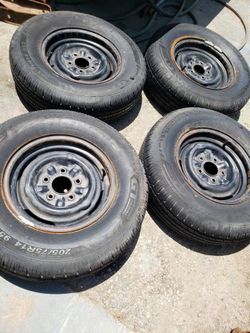 Stock 14" rims and tires 205/75/14 from 1967 impala