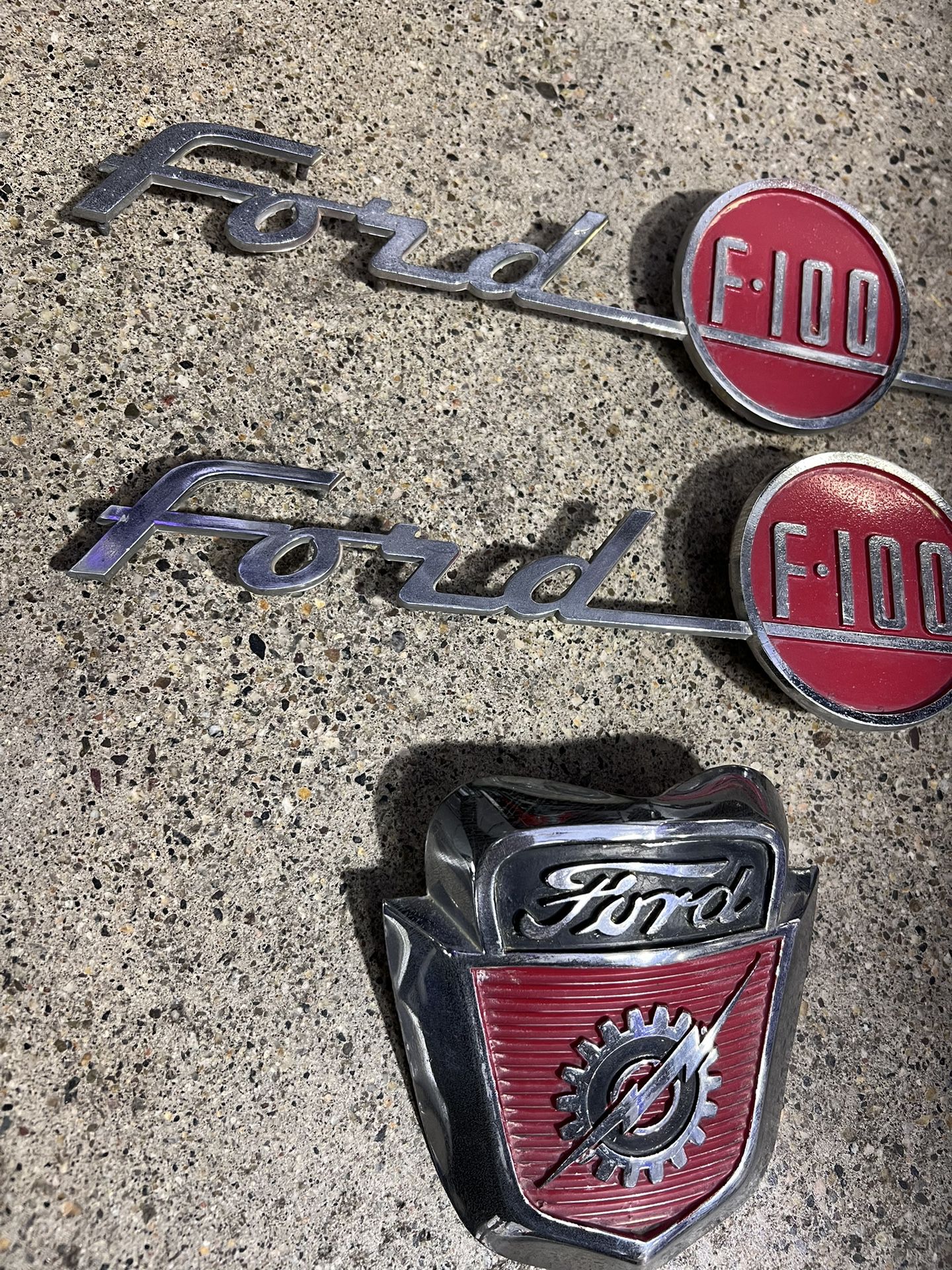 Classic original ford F100 Badges and tailgate