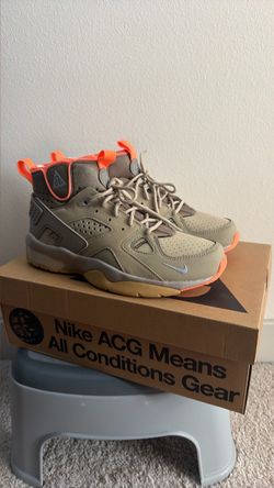Nike ACG Air Mowabb Mid size 8.5