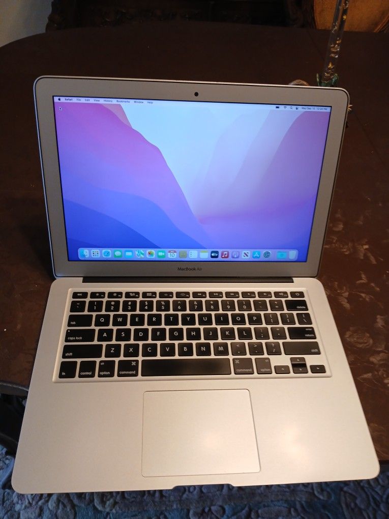 Apple MacBook Air 13.3 " 1.6 Ghz I5 Processor 2015 8 Gb Ram 256gb Ssd 0s Monterey Very Clean With Charger 