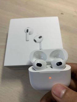 Apple AirPods 3rd Generation with Charging Case