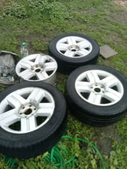 Firm Price 3 Original Chevy Silverado 20" Rims With Tires 4th One Is Broken. Don't Ask Me For A Lower Price