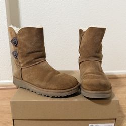 UGG size 7