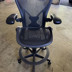 Herman Miller Aeron Drafting Chair – Excellent Condition