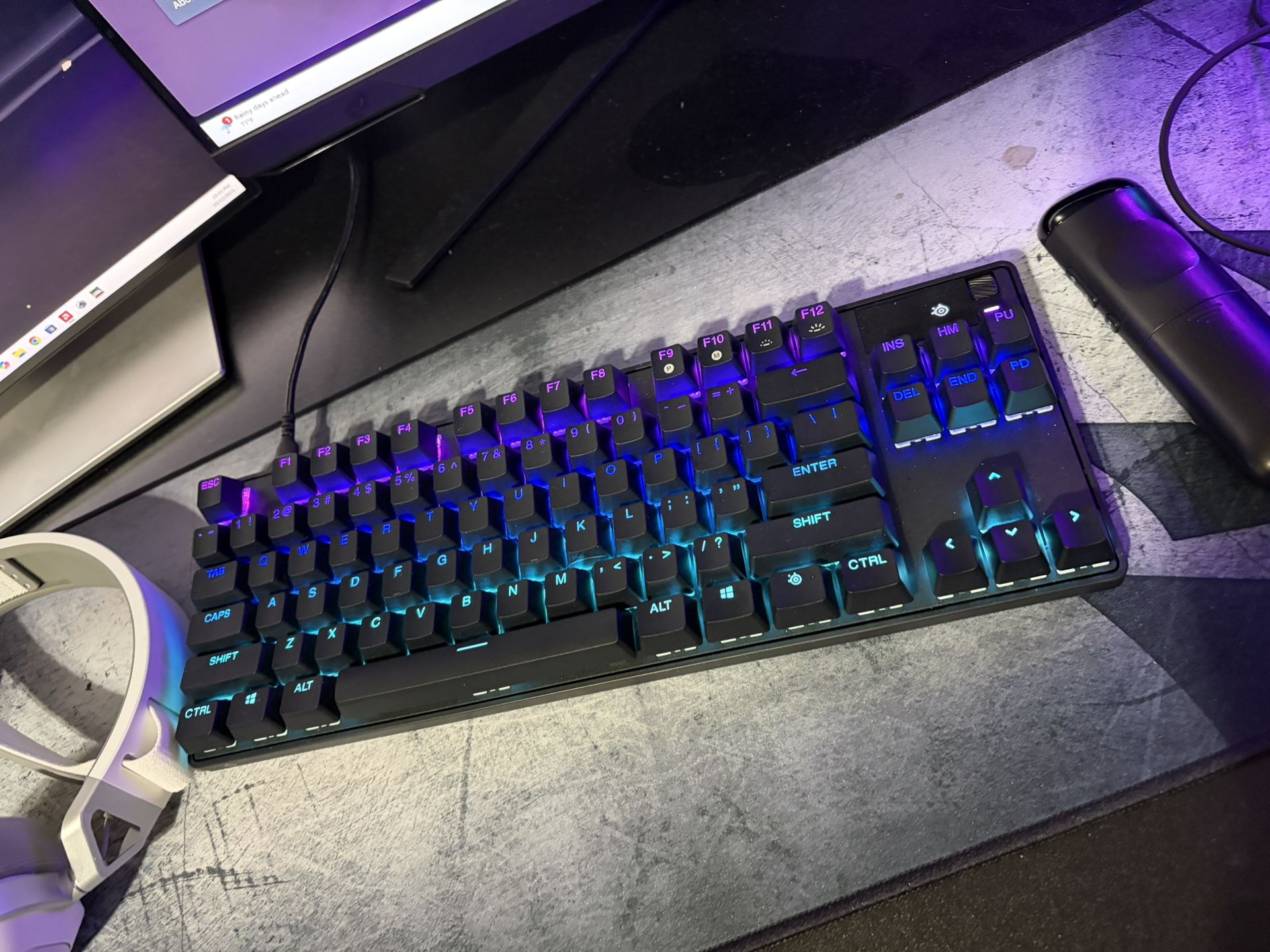 steel series TKL keyboard