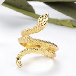 R97 – Beautiful Big Snake Ring!