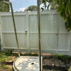 Curved Glass corner Shower 