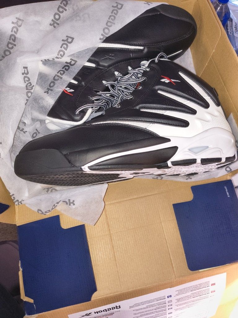 Shaq Reebok's NEW NEVER WORN size 13 Wide