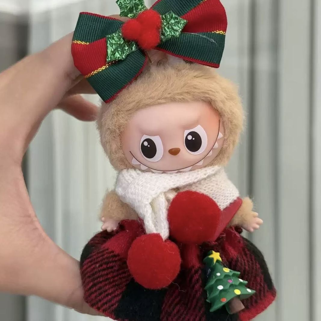 Labubu Pin For Love Christmas Outfit
