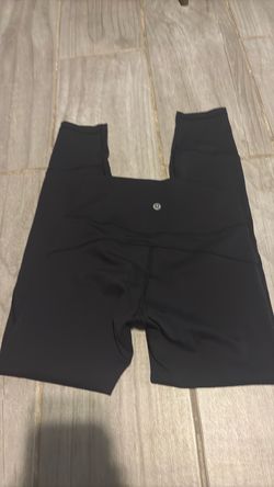 Lululemon size 4
