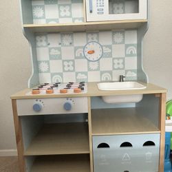 Kids Play Kitchen