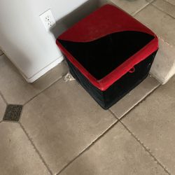 25$ Comfortable Ottoman Plus Storage 