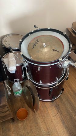 Free drumset and cymbals need gone asap