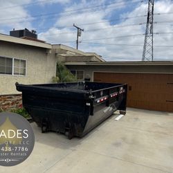 Roll Off Dumpster/ Trash Container 