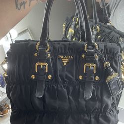 Vintage Prada BN1834 Tessuto Sacca Sottospalla Handbag Black Nylon for Sale  in Kings Park, NY - OfferUp