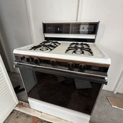 Magic Chef Stove