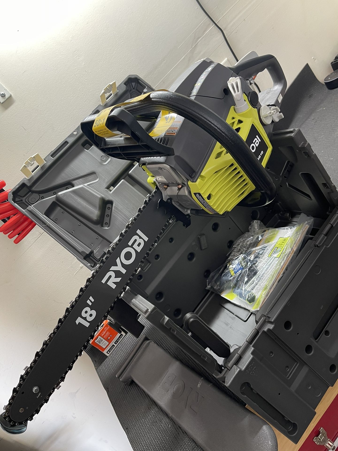 New Ryobi 18in 38cc Chainsaw