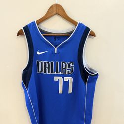 Luka Doncic Jersey Men’s Size 48