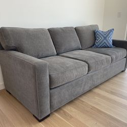 Supportive, Well-made Couch