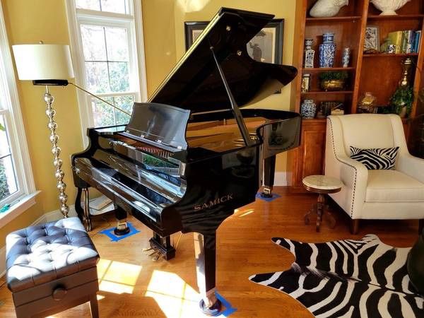 Samick Concert Grand Piano - 7’4 High Gloss Polished Ebony - Like New