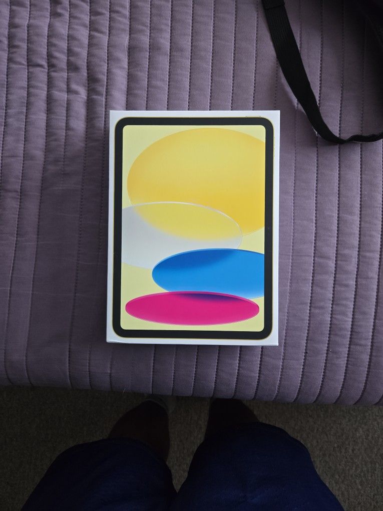 Brand New Apple iPad 10th Generation 64GB Wi-Fi