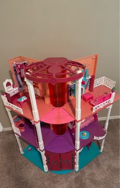 Barbie dream house