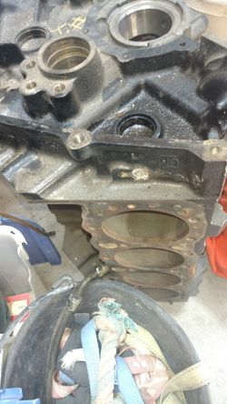 Mercruiser 350 block, one piece rear main, STD bore nice shape