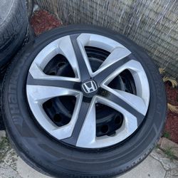 Hankook Tires Set Of 4 Size 215 / 55R16 93H
