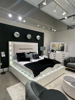 Stylish led lighting Queen Bed/Bedroom set on sale