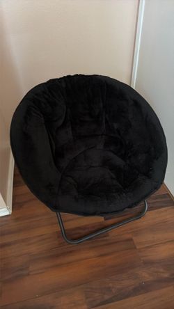 Saucer chair