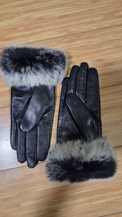 Black Leather Glove with Fur Trim (Small)