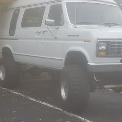 1989 Ford E-350