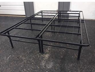 New 18”h Queen size platform bed frame smart base